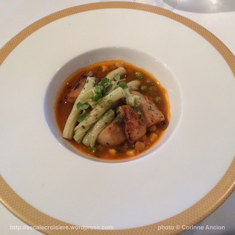 Queen Mary 2 - Verandah restaurant 2016