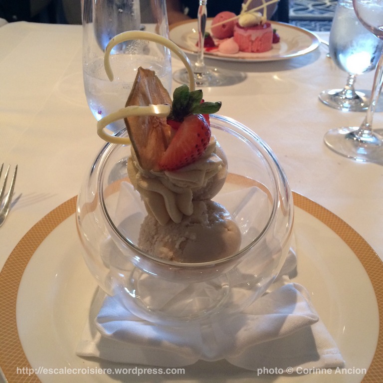 Queen Mary 2 - Verandah restaurant 2016