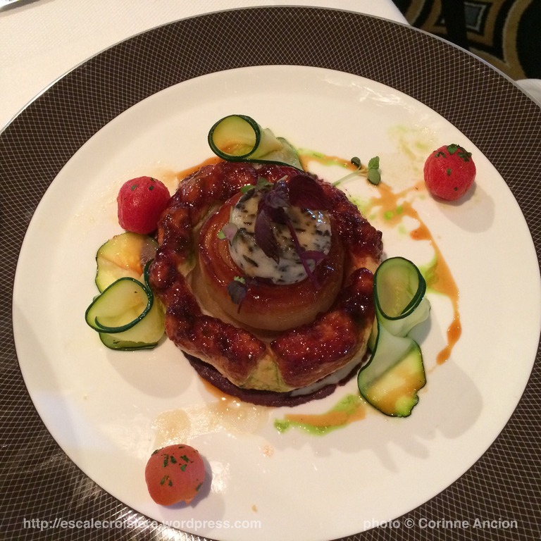 Queen Mary 2 - Verandah restaurant 2016