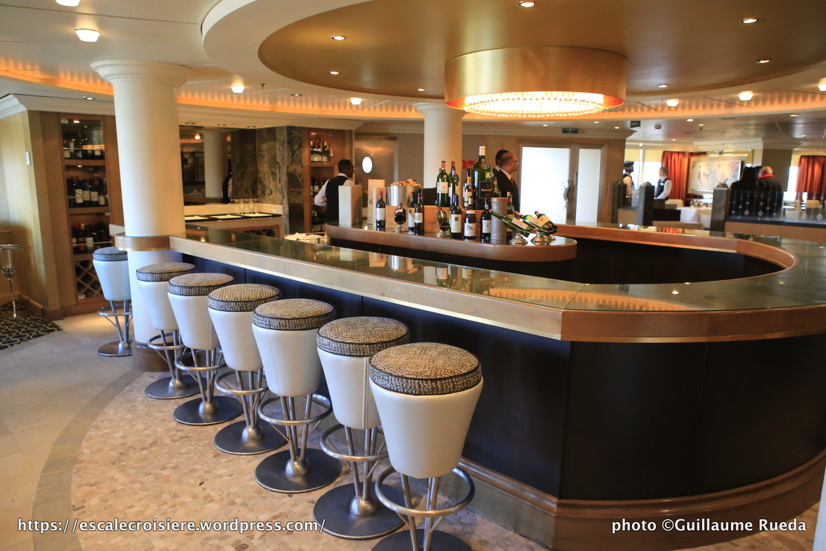 Queen Mary 2 - Verandah restaurant 2016