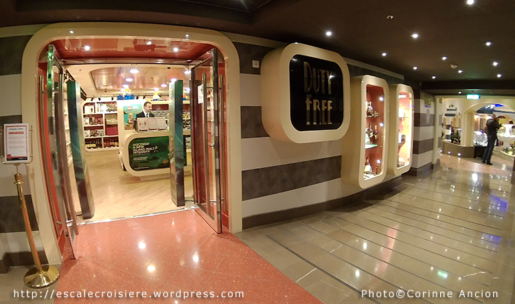 MSC Fantasia boutique - Duty free - Drugstore - pharmacie