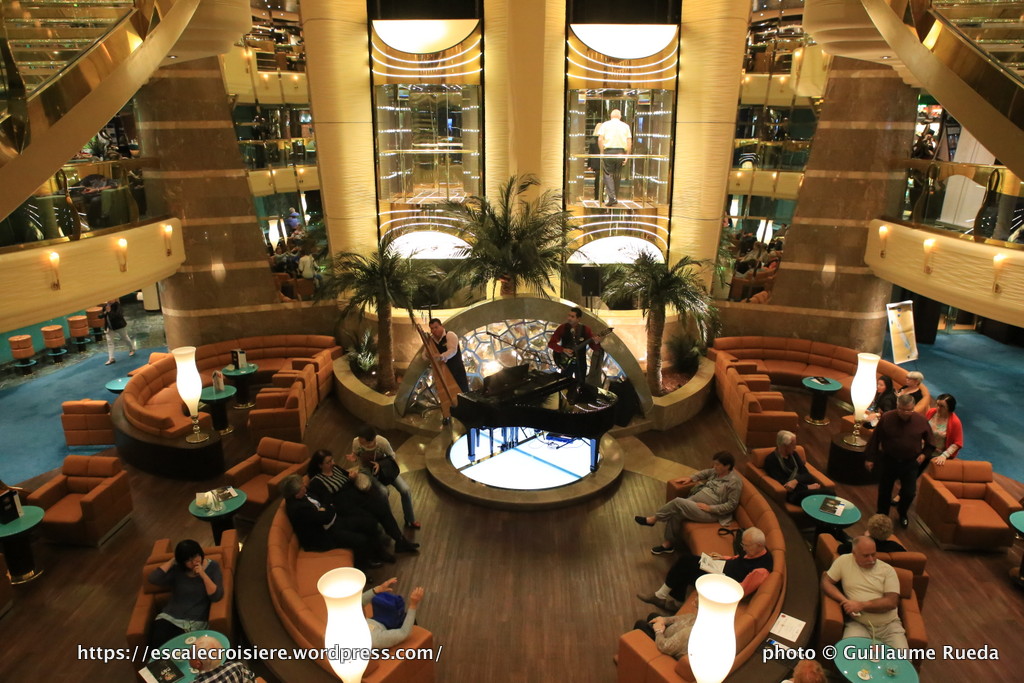 MSC Fantasia - Lobby