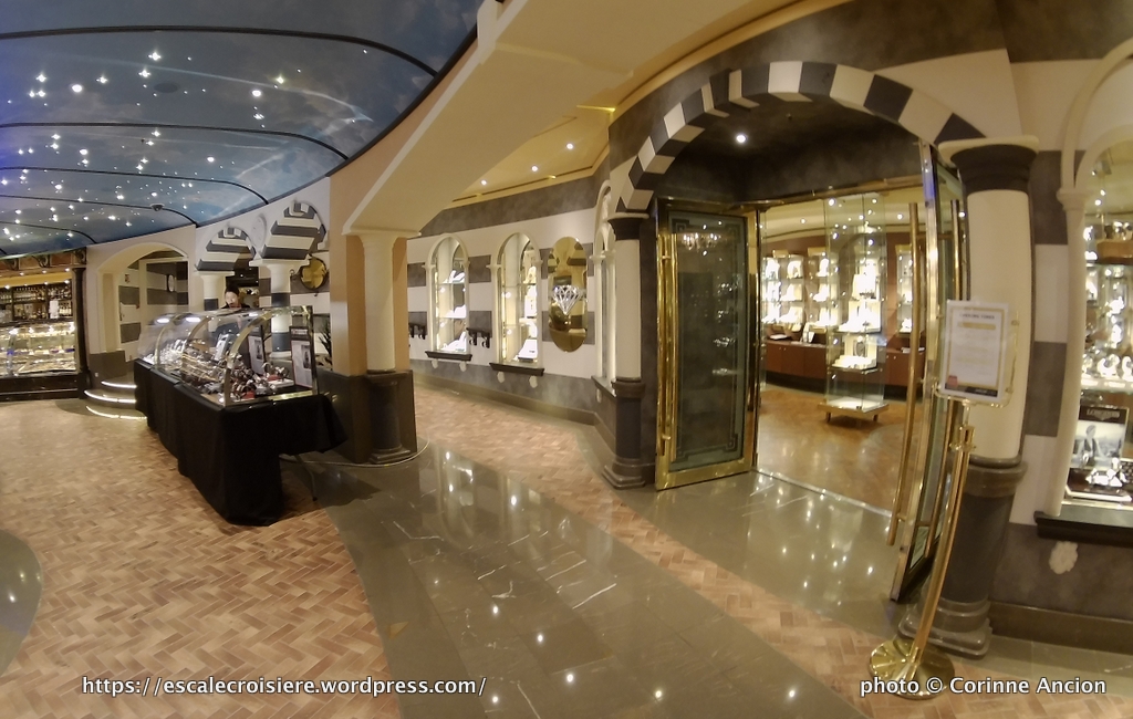 MSC Fantasia - Piazza San Giogio