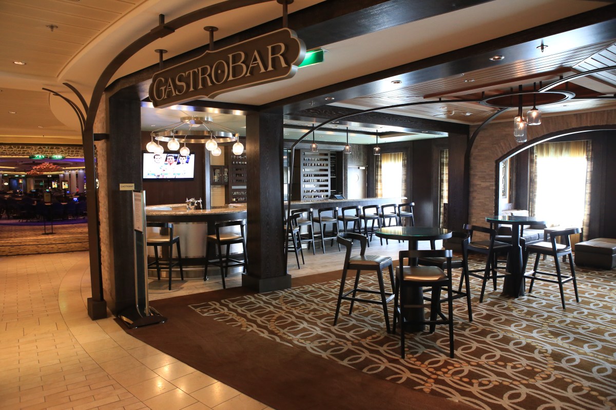 Celebrity Equinox - bar à vin - Gastro bar