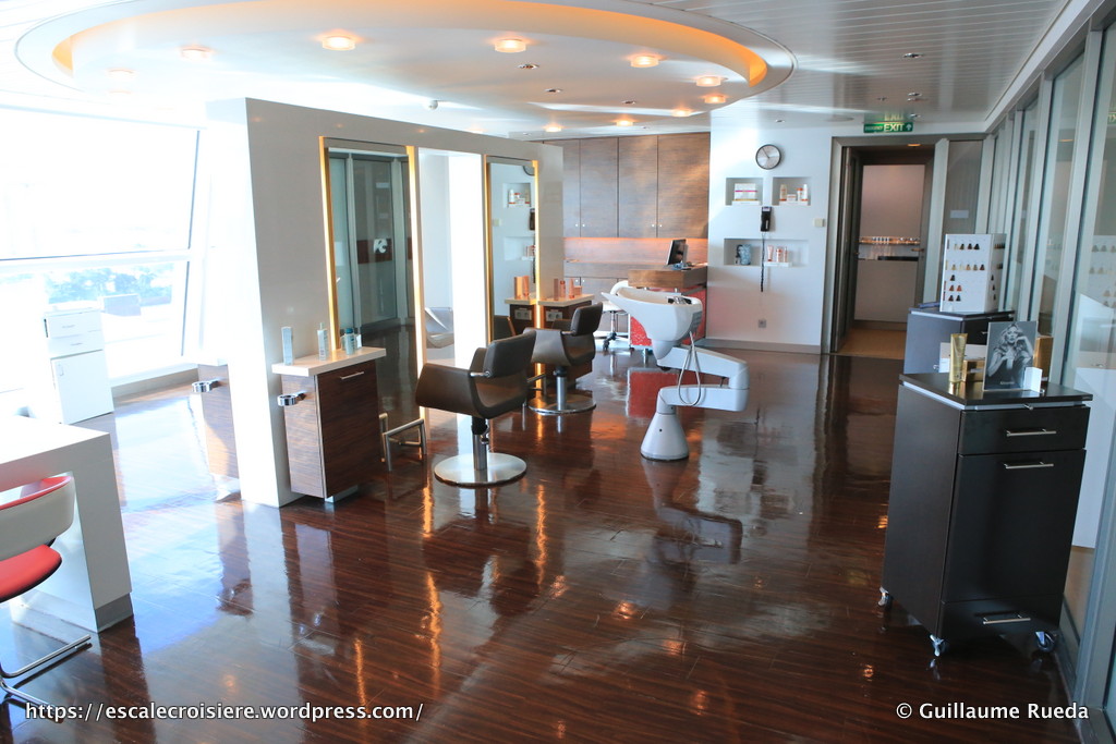 Celebrity Equinox - Coiffeur
