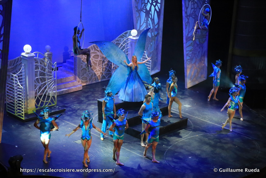 Celebrity Equinox - Spectactle - Equinox theater