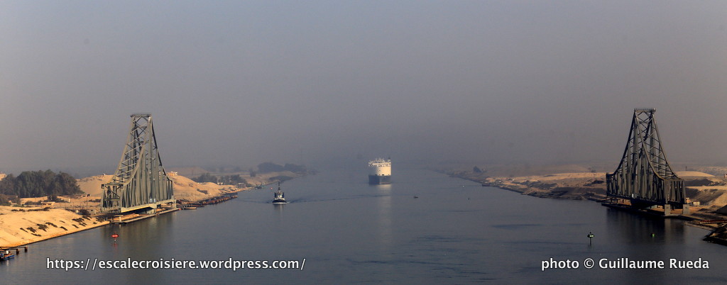 Traversée du Canal de Suez - pont tournant de El Ferdam