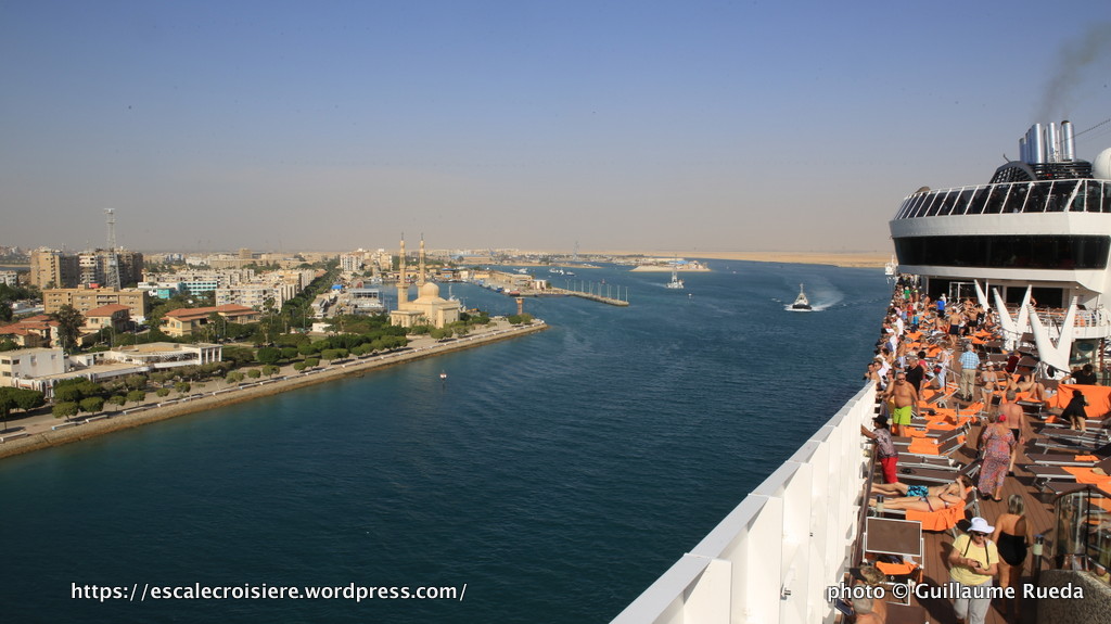 Traversée du Canal de Suez - Ville de Suez