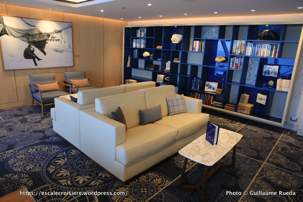 Viking Sky - Explorers' Lounge