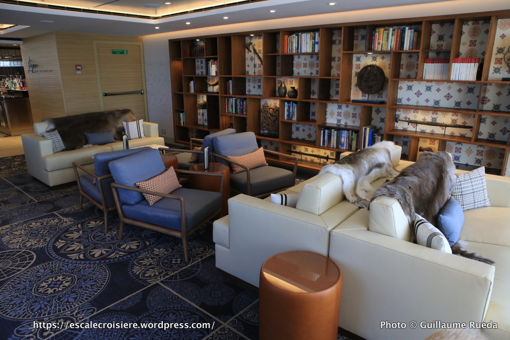 Viking Sky Explorers' Lounge - Mamsen's