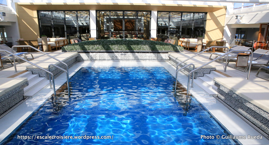 Viking Sky - Main pool