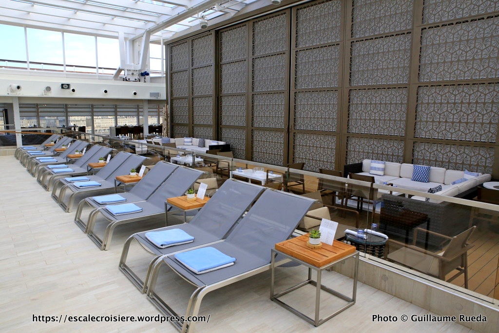 Viking Sky - Main pool