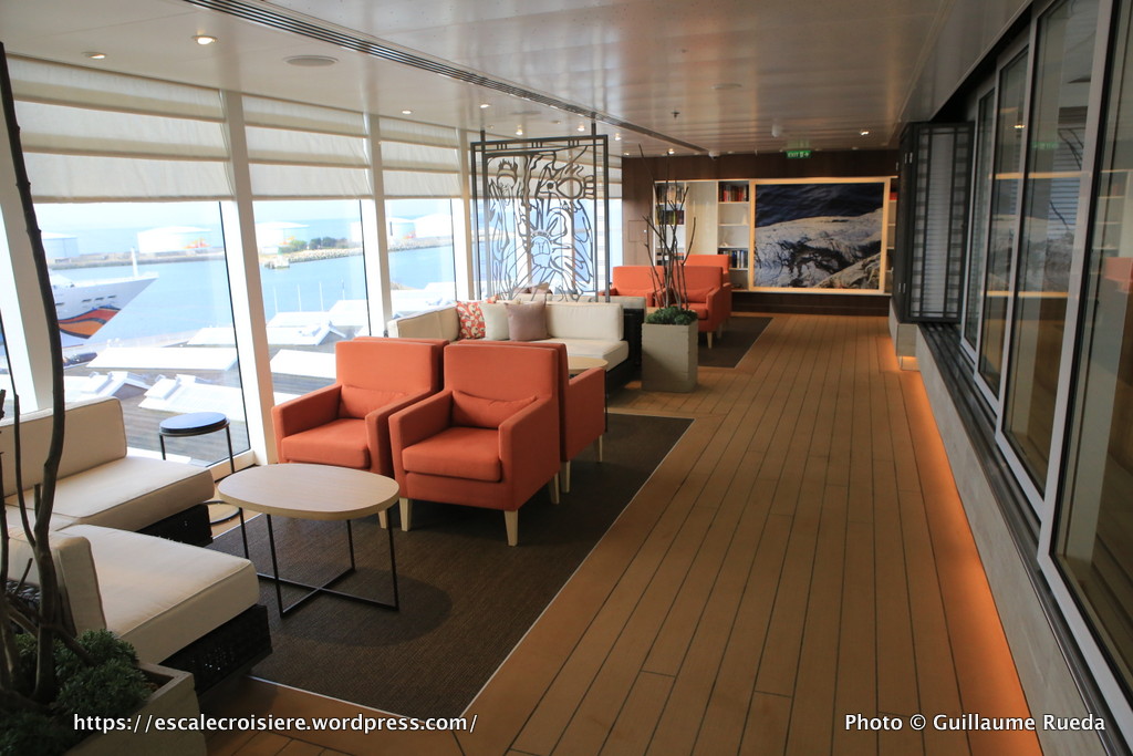 Viking Sky - Main pool