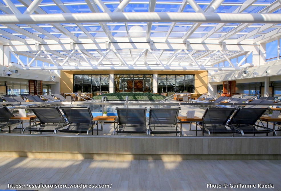 Viking Sky - Main pool