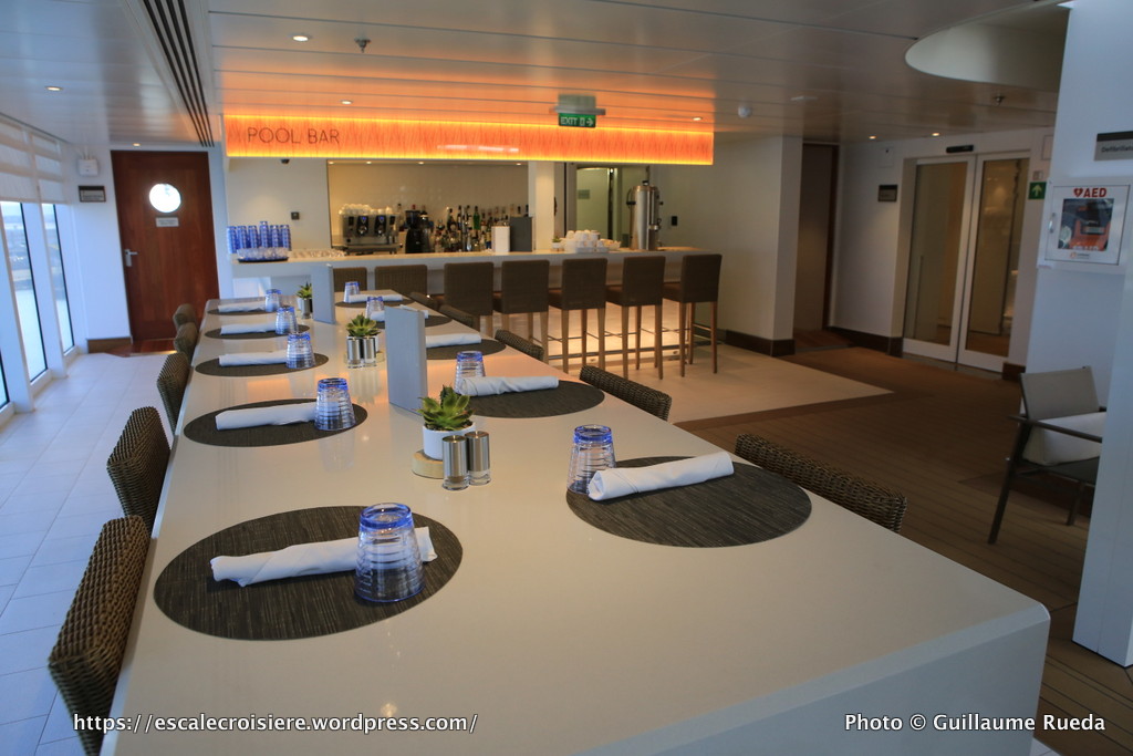 Viking Sky - Pool Bar