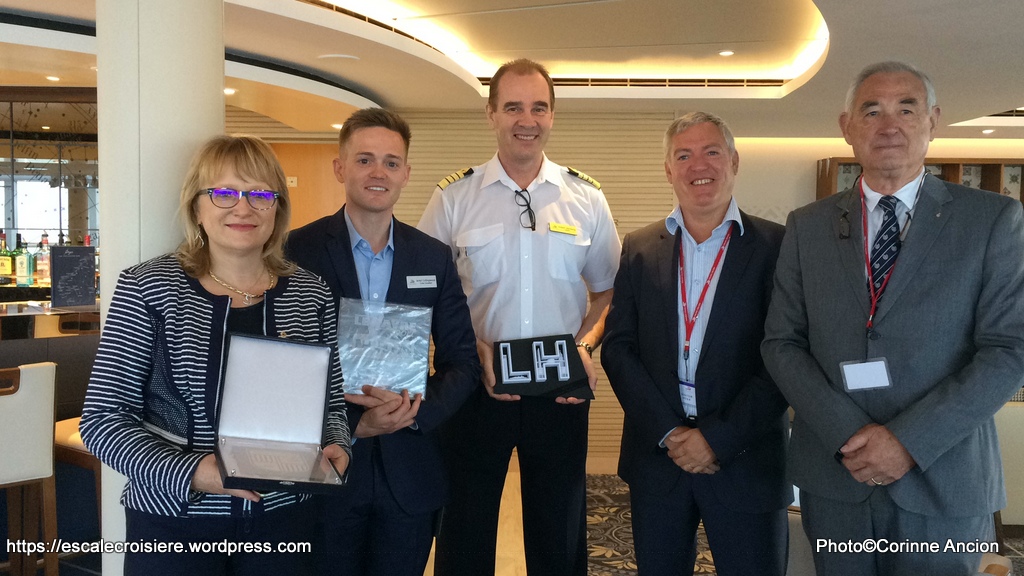 Viking Sky - Remise de plaque - escale inaugurale