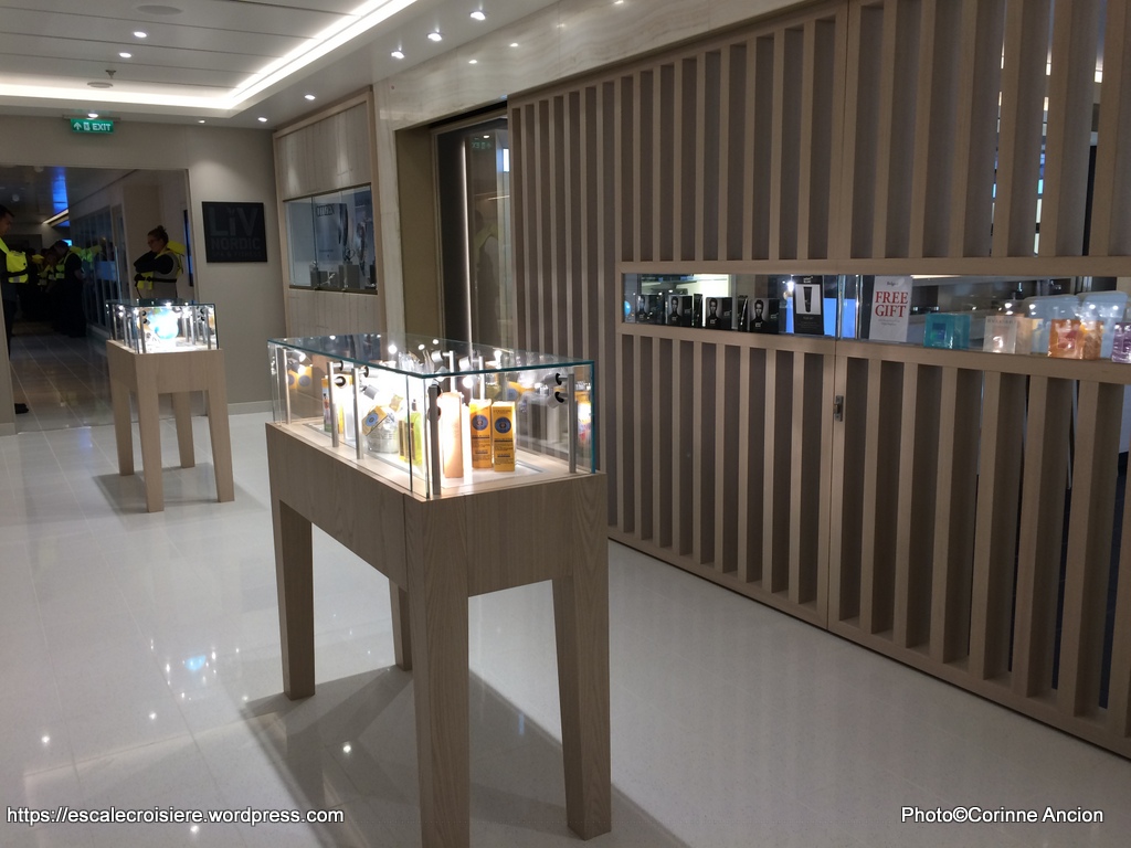 Viking Sky - The shop - boutiques