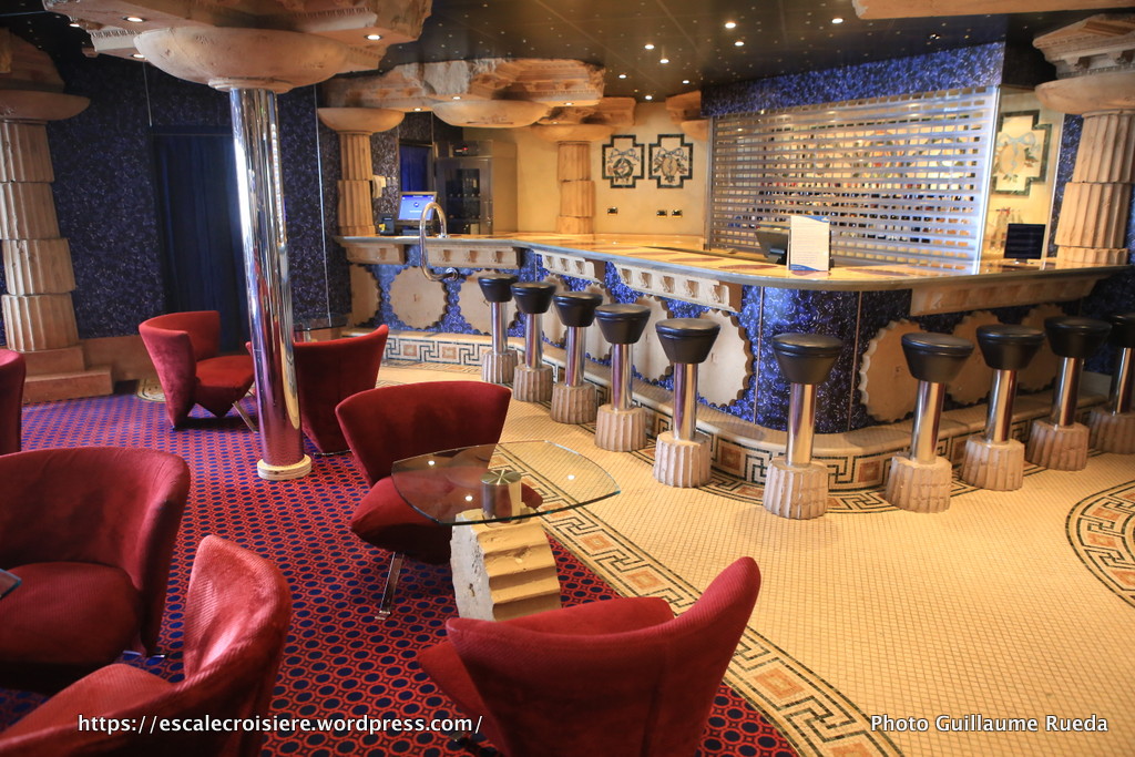 Costa Magica - Piano bar Capo Colonna