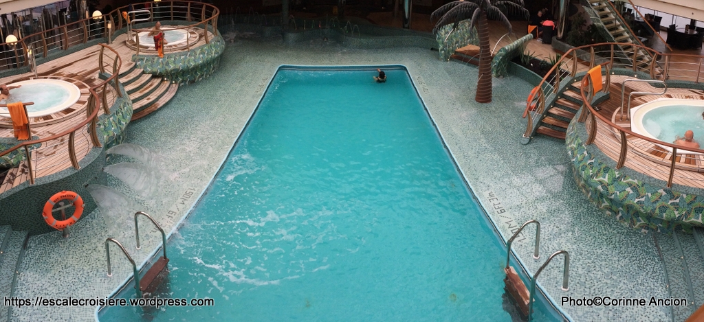 MSC Preziosa - La Playa Preciosa - Piscine couverte