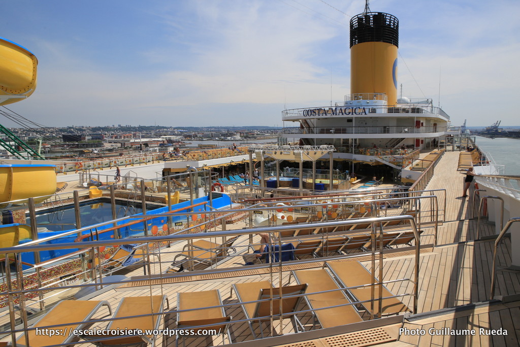 Costa Magica - Ponts supérieurs solariums