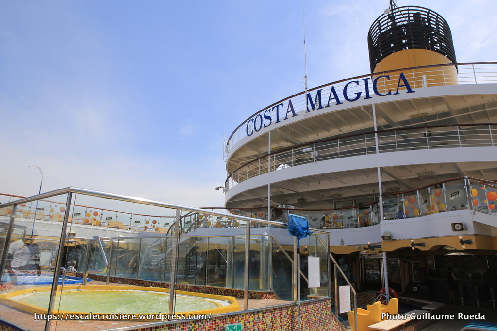 Costa Magica - Ponts supérieurs solariums