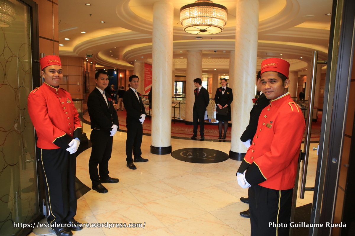 2017-06-23_The Bridge - Queen Mary 2 - Cherbourg