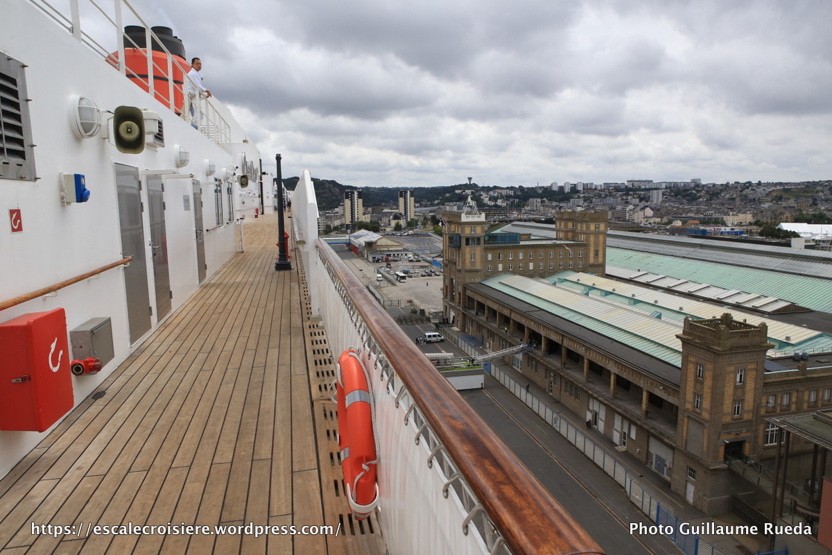 2017-06-23_The Bridge - Queen Mary 2 - Cherbourg