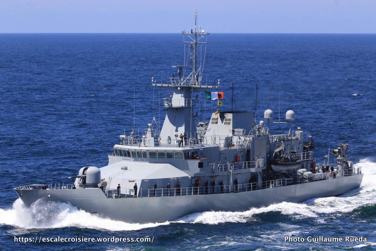 2017-06-24_The Bridge 2017_Escorte du Queen Mary 2 - patrouilleur James Joyce - Irlande