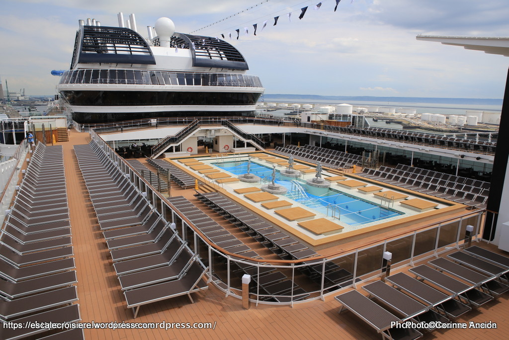 MSC Meraviglia - Atmosphere pool