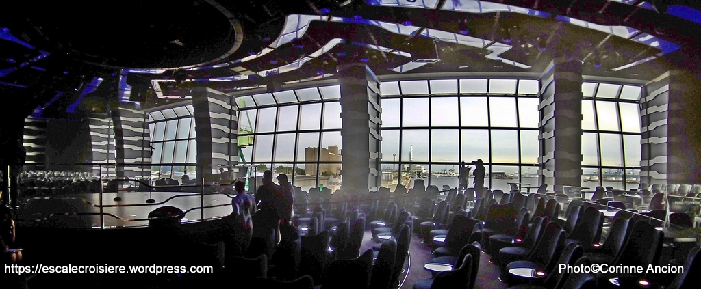 MSC Meraviglia - Carousel Lounge