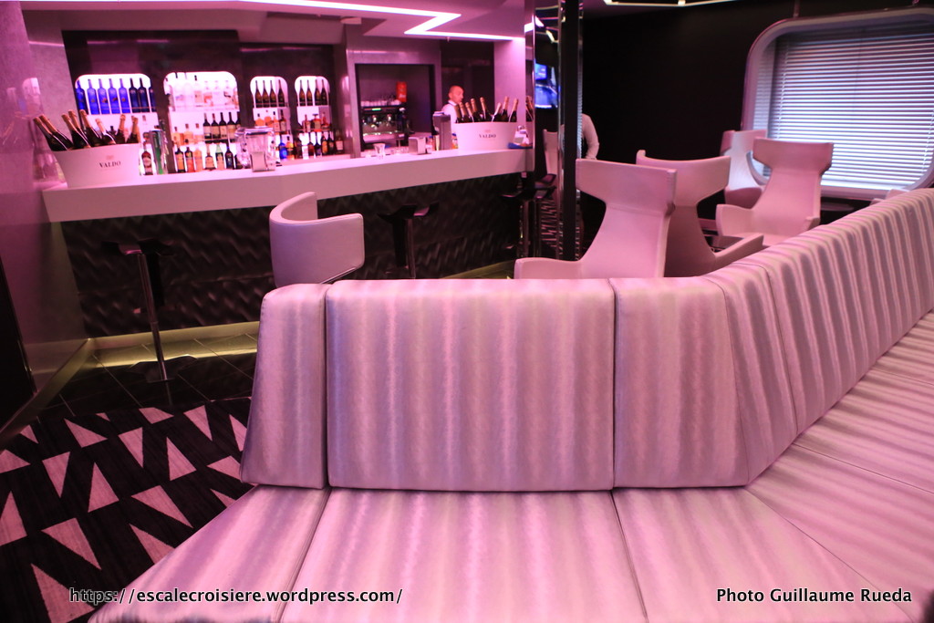 MSC Meraviglia - TV Studio & bar