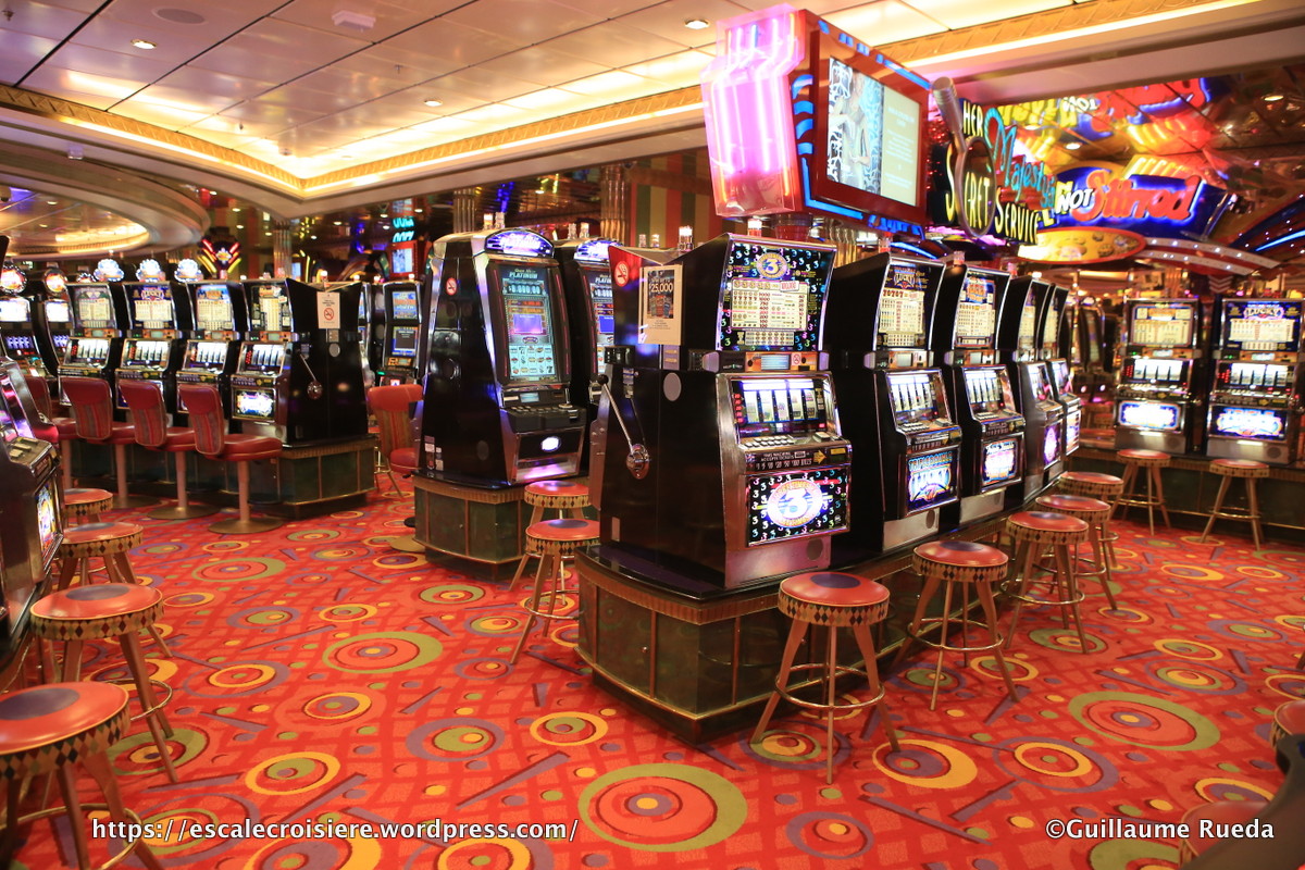 Independence of the Seas - Casino Royale