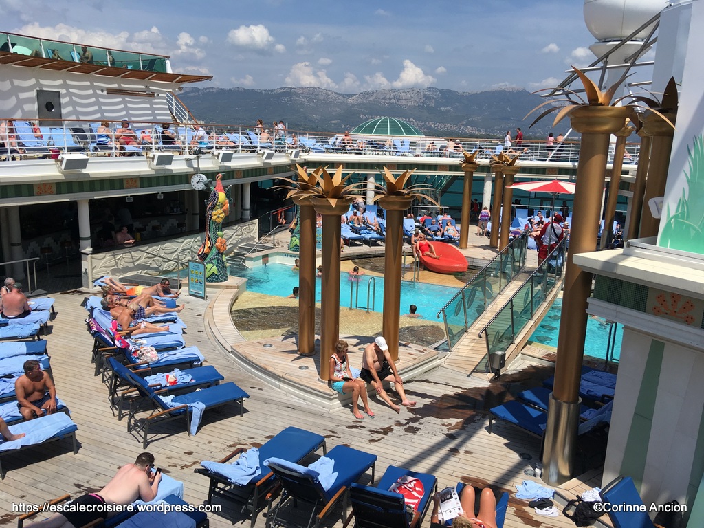 Independence of the Seas - Piscine adultes