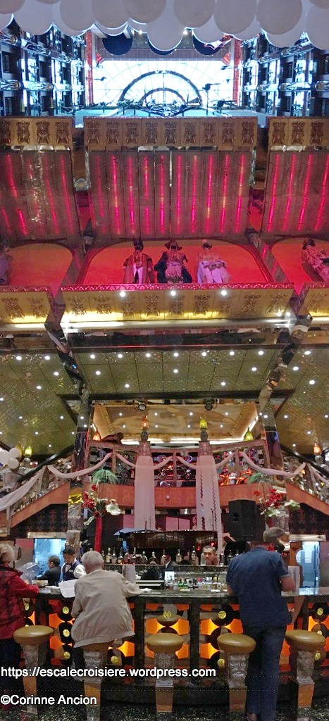 Costa Mediterranea - Atrio Maschera d'Argento