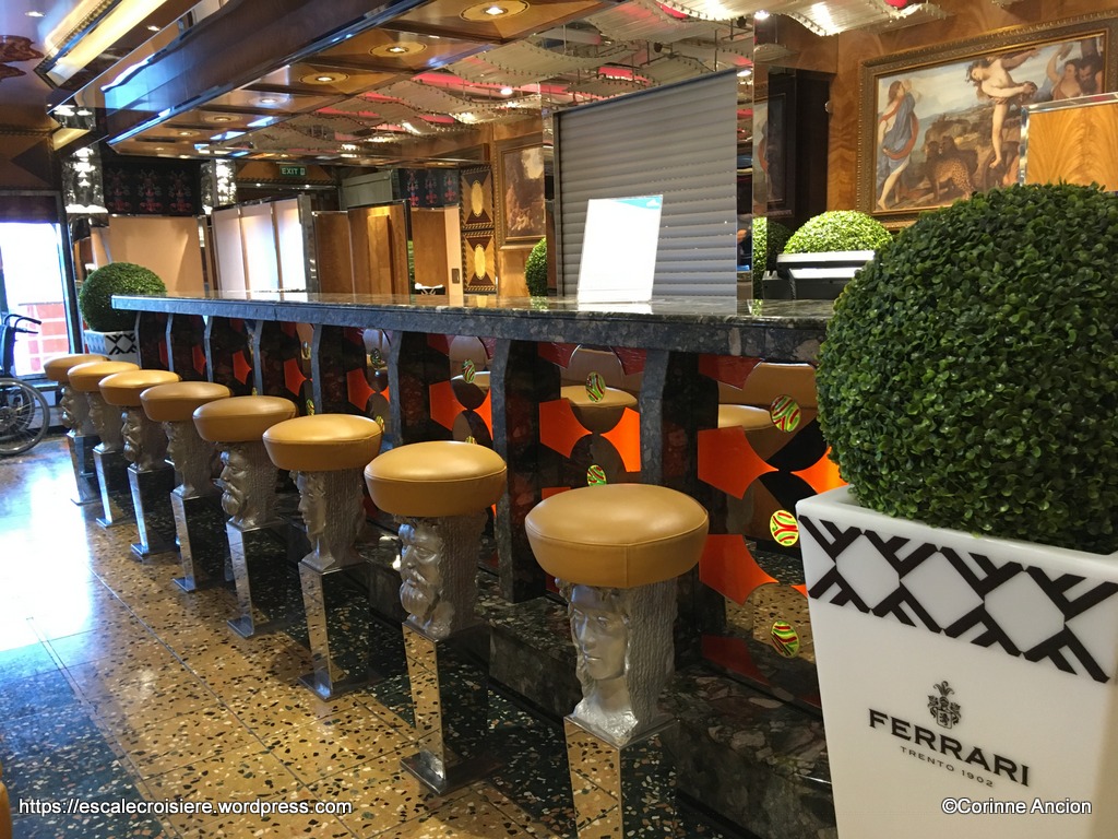 Costa Mediterranea - Bar Dionisos