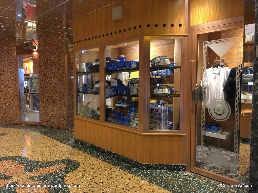 Costa Mediterranea - Boutiques