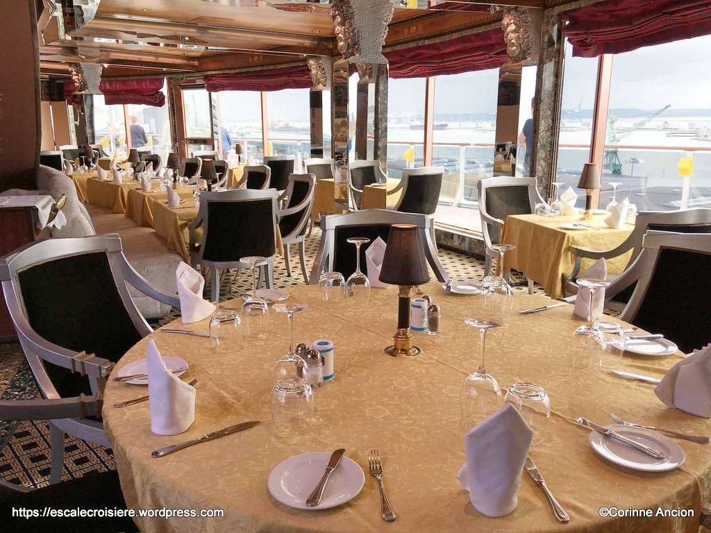 Costa Mediterranea - Restaurant Club Medusa
