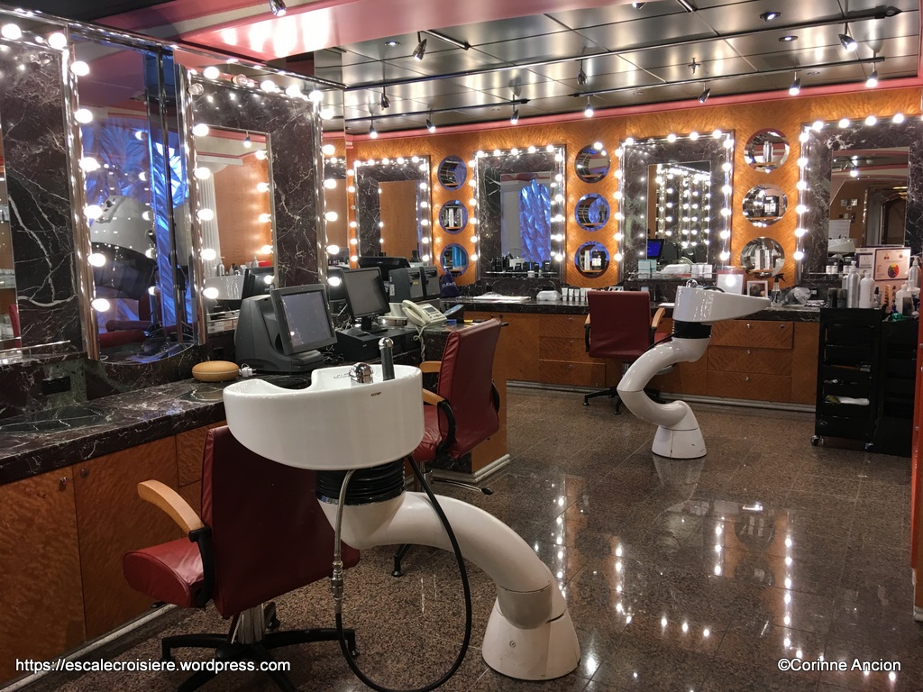 Costa Mediterranea - Salon de coiffure