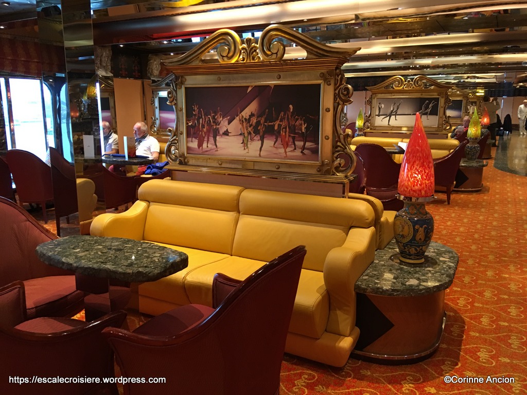 Costa Mediterranea - Salon Talia