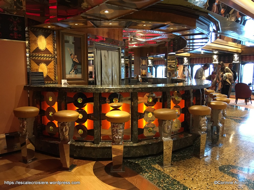 Costa Mediterranea - Salon Talia