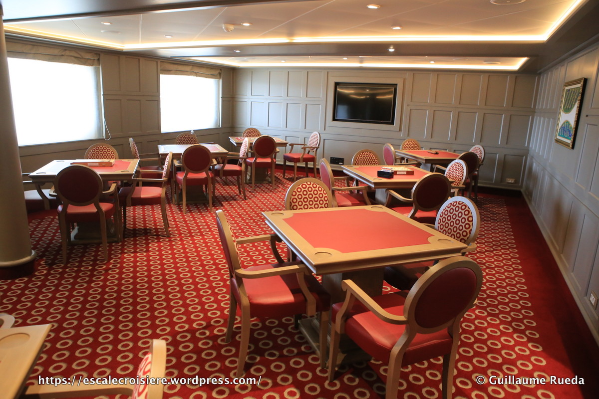Silver Muse - Card Room - Salle de jeux de société