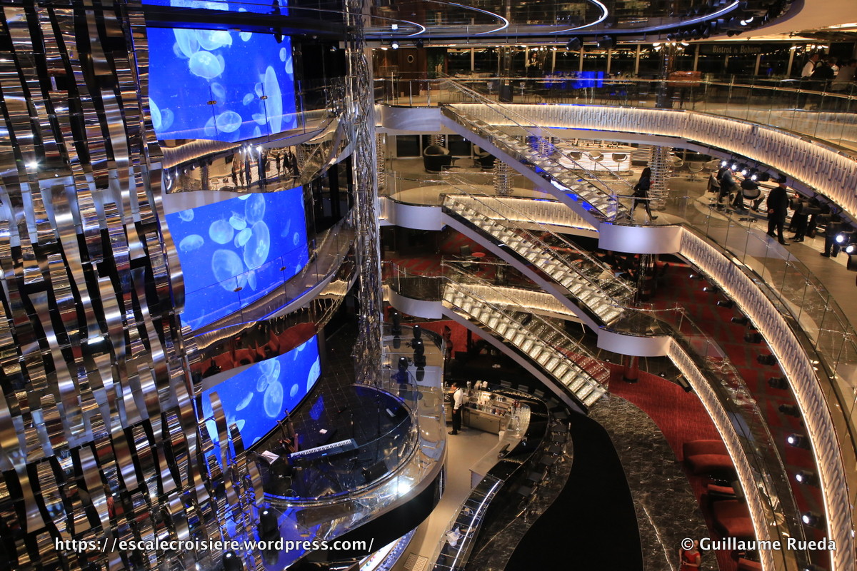 MSC Seaside - Atrium