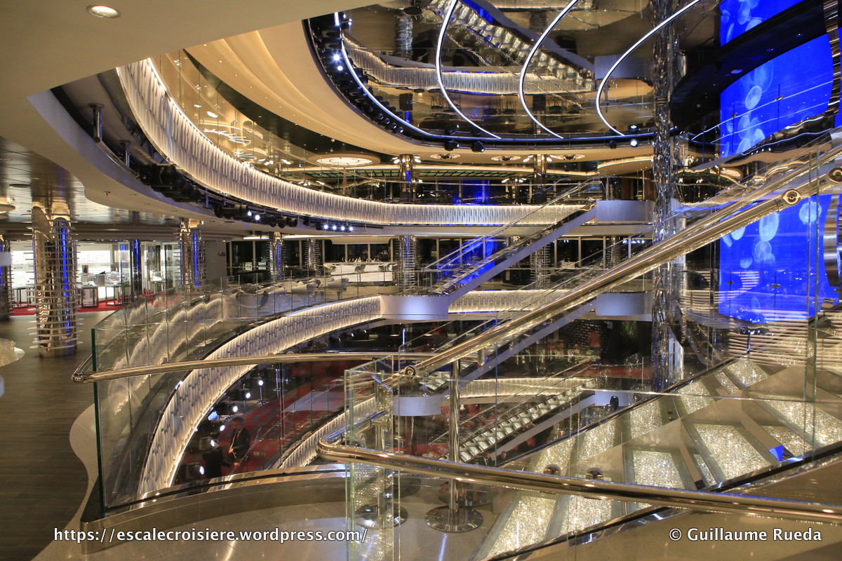 MSC Seaside - Atrium