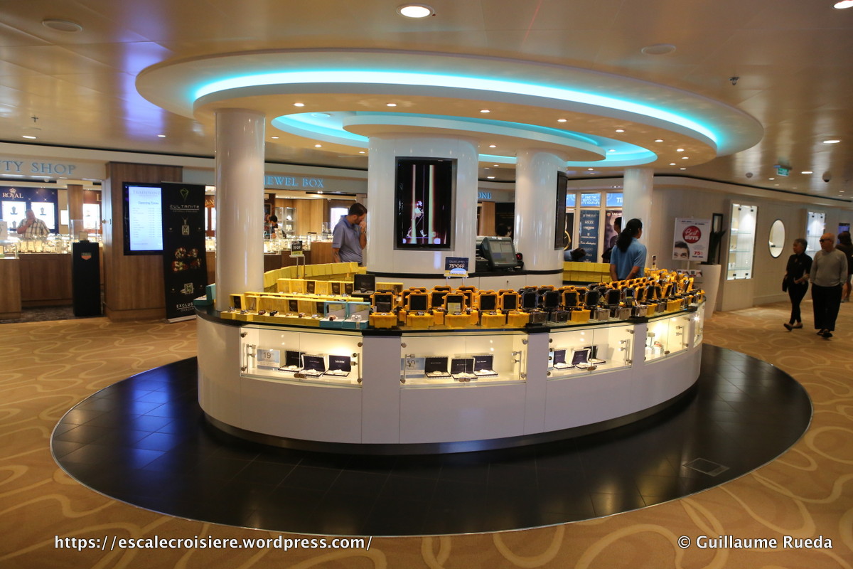 Norwegian Breakaway - Boutique