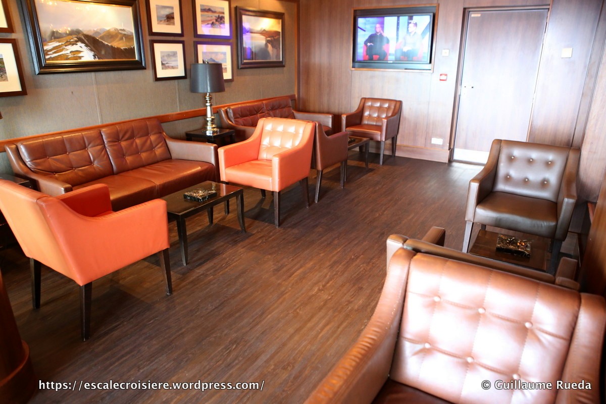 Norwegian Breakaway - Cigar Lounge