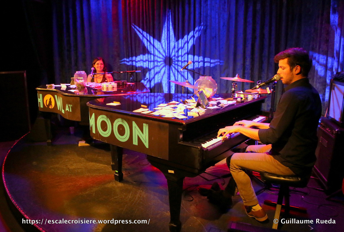 Norwegian Cruise Line - Headliners - Howl at the moon