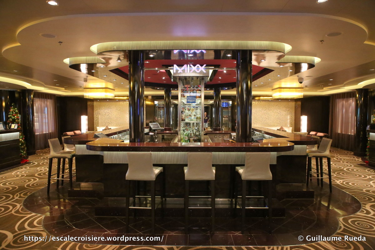 Norwegian Breakaway - Mixx bar