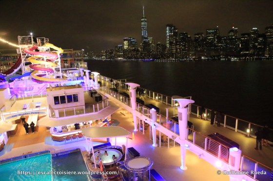 Norwegian Breakaway by night - Nuit - New York