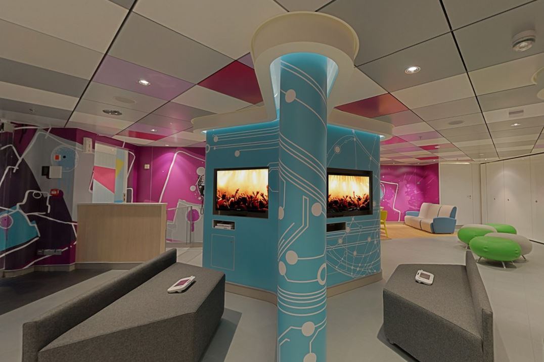 Norwegian Breakaway - Splash Academy