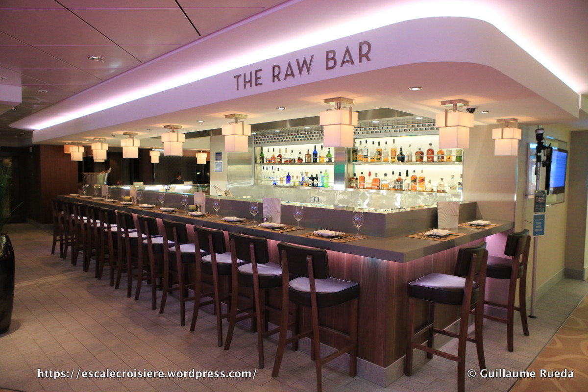 Norwegian Breakaway - The raw bar restaurant